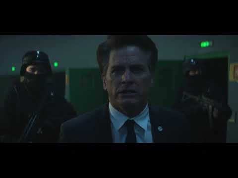 Doom Patrol S01E12 - The Butts are loose scene