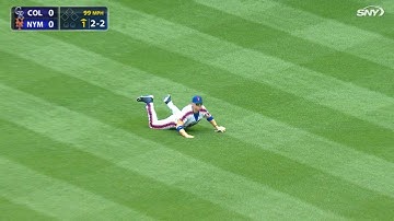 Nimmo robs Blackmon with a nice diving catch