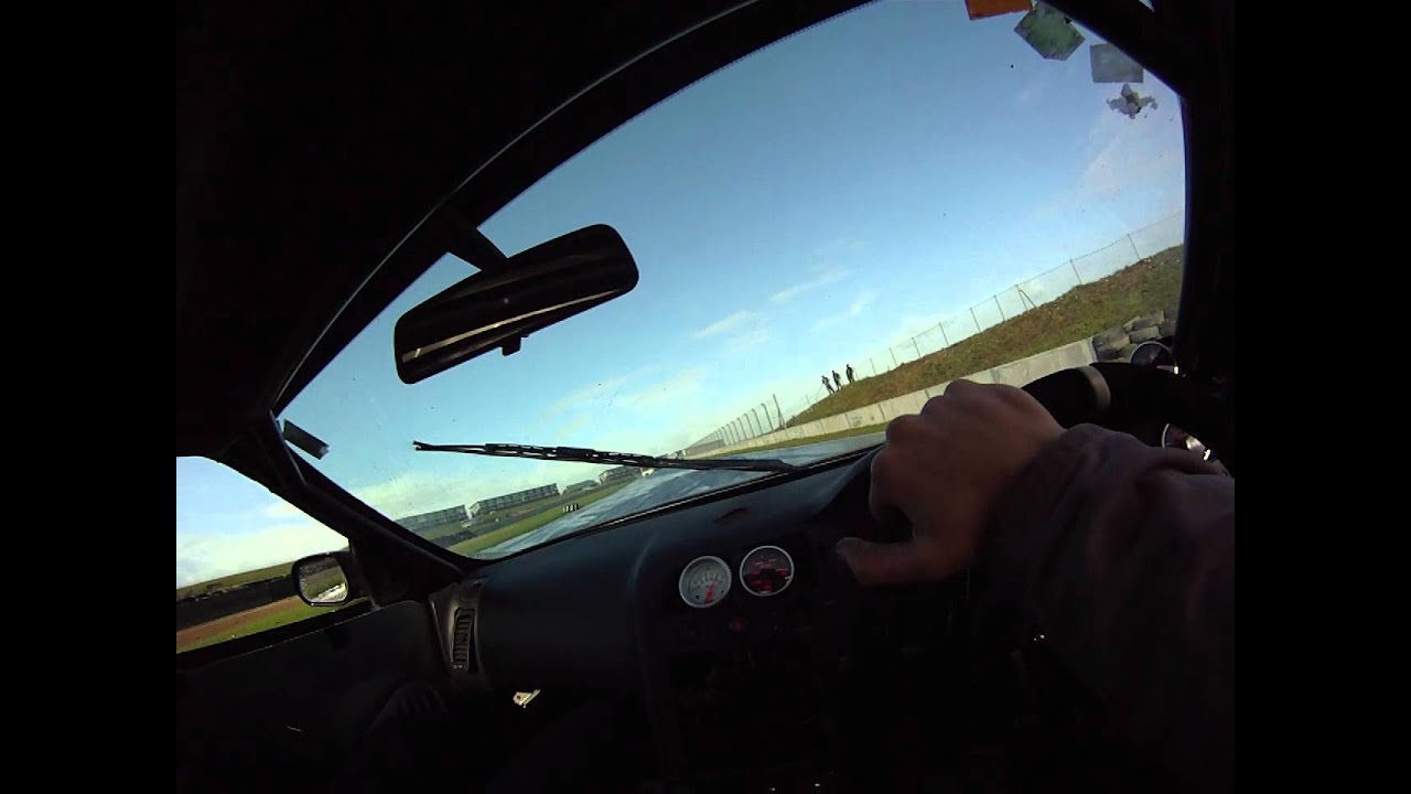 r33 skyline wet @ drift hampton downs