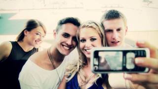 How do I access Yahoo! New Zealand on my mobile phone?