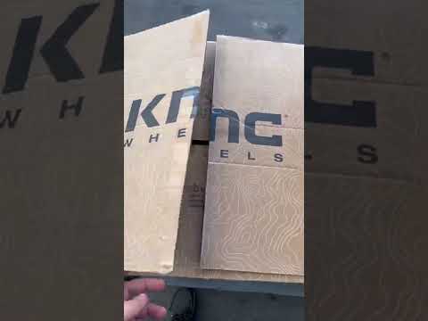 What do you think of these new KMC bead lock wheels?