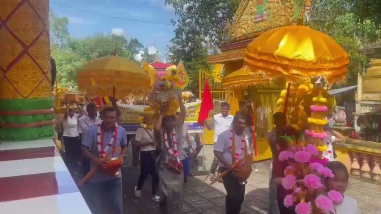 Hello 500 ae hôm nay ae tui có mặt tại kathina chùa pothipadok nha ae