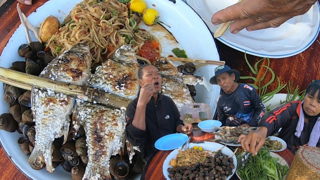 ปิ้งปลาขาวงามฮ้อนๆ แกล้มตำหมากถั่วเผ็ดๆ!! ยามดางมาสดๆ กินข้าวบ้านสวนแซบคัก