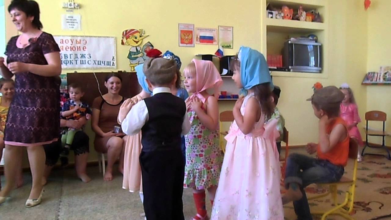 танец девочки фабричные. танец сценка. танец девочки фабричные в детском саду видео. девочка которая исполняла танец девочки фабричные. танец девочки фабричные в детском саду видео.