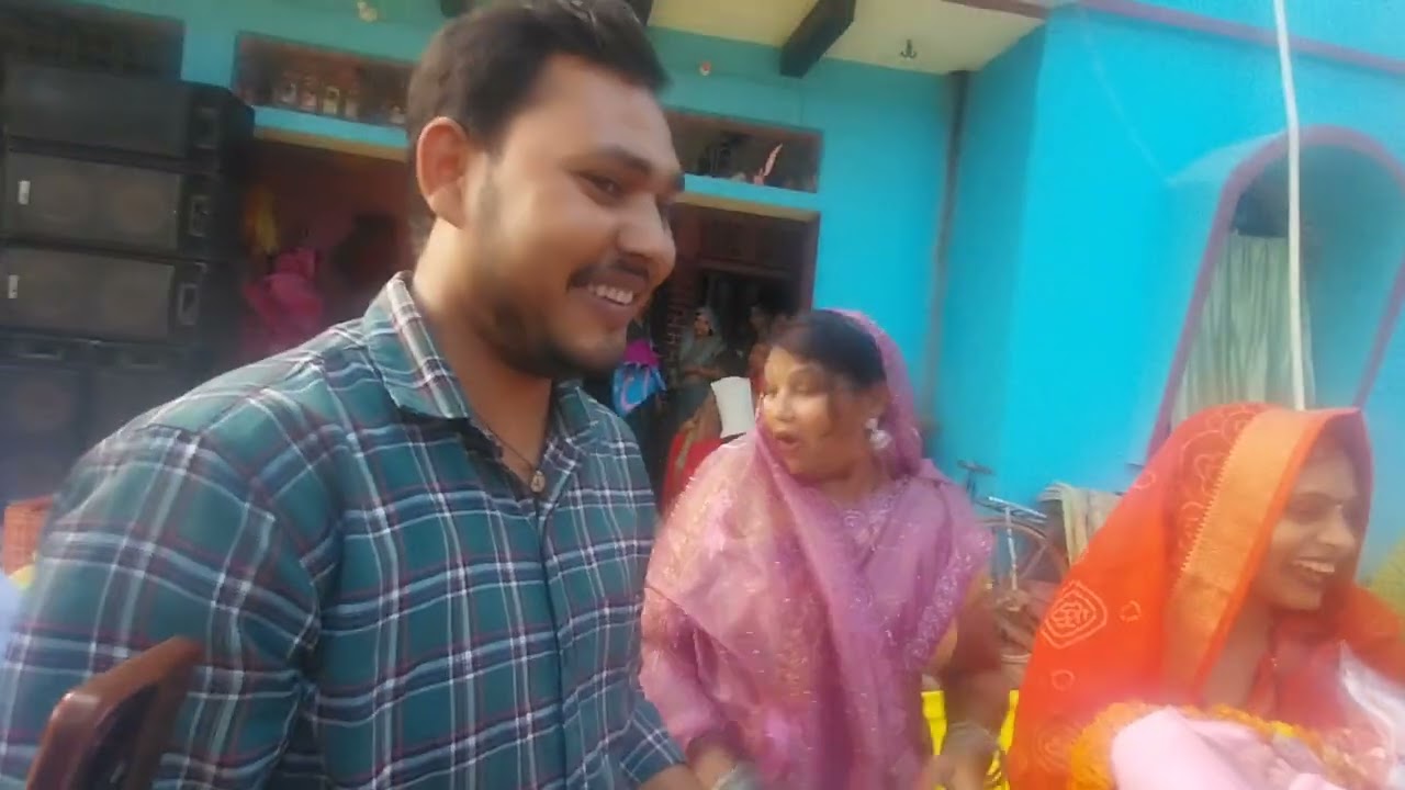 राहुल भैय्या के घर पर 