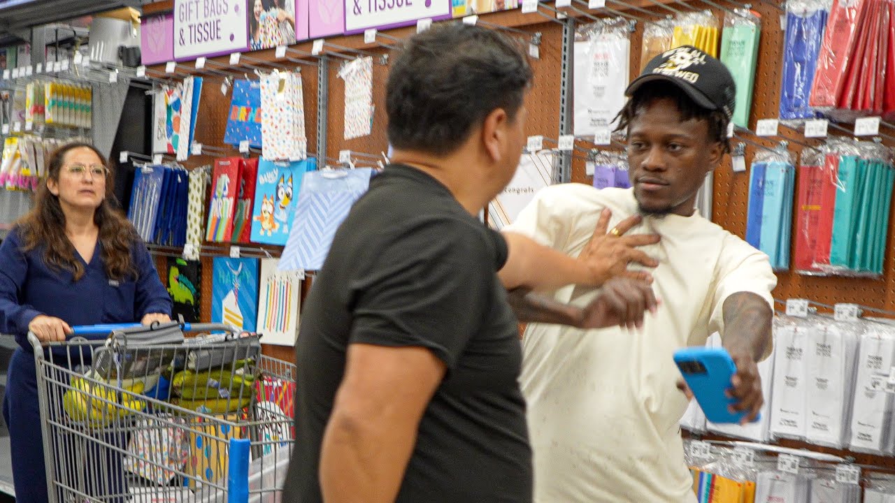 Поддельный розыгрыш с Apple Pay в районе! 