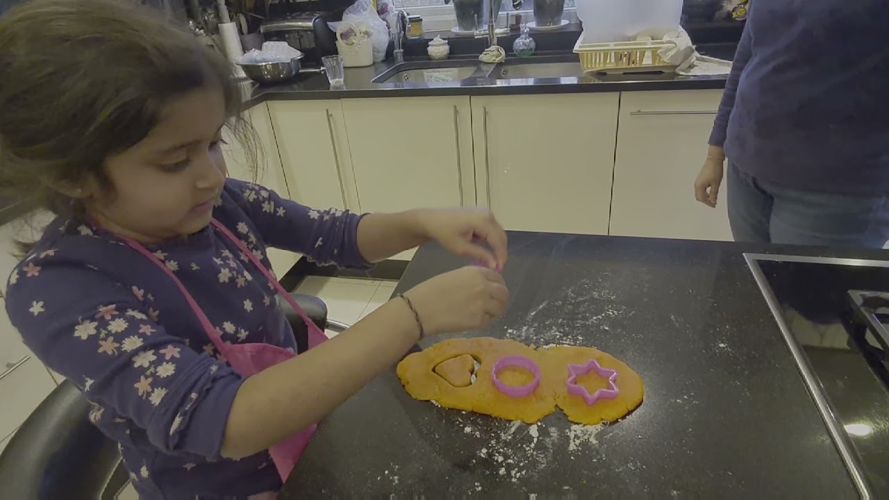 Ray Ray's biscuit time!