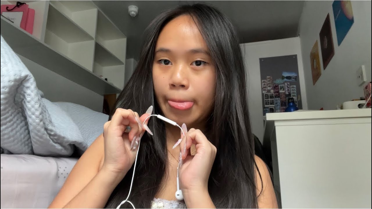 ASMR tongue fluttering, curling & swirls with apple mic 👅