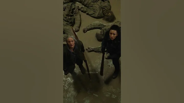 Daryl Wakes Up Walkers | TWD #Shorts