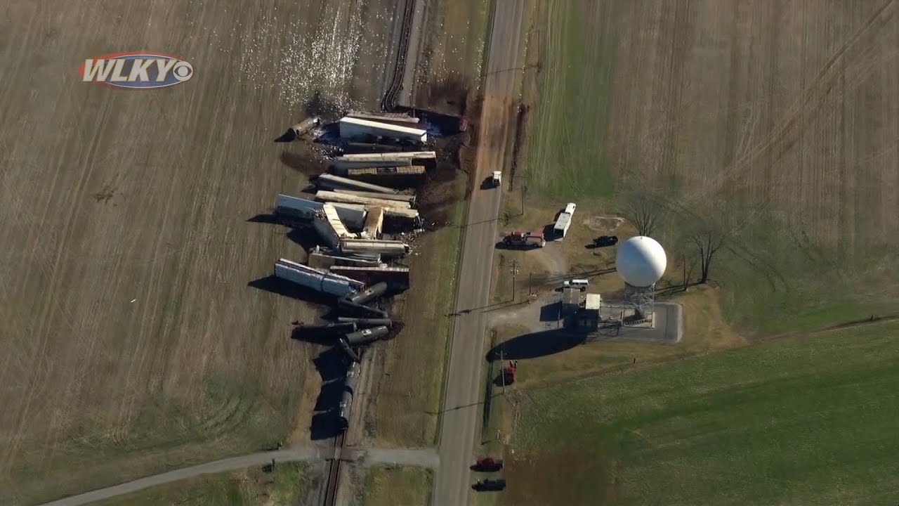 Train derailment in U.S. Kentucky causes toxic chemical fire