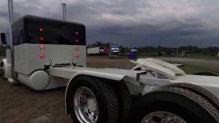 Брутальный Peterbilt 379