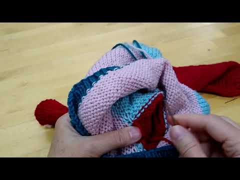 Flax KAL: fixing the underarms, how to close a big hole using your tail