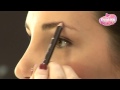 Maquillage - Comment redessiner la ligne de ses sourcils ?