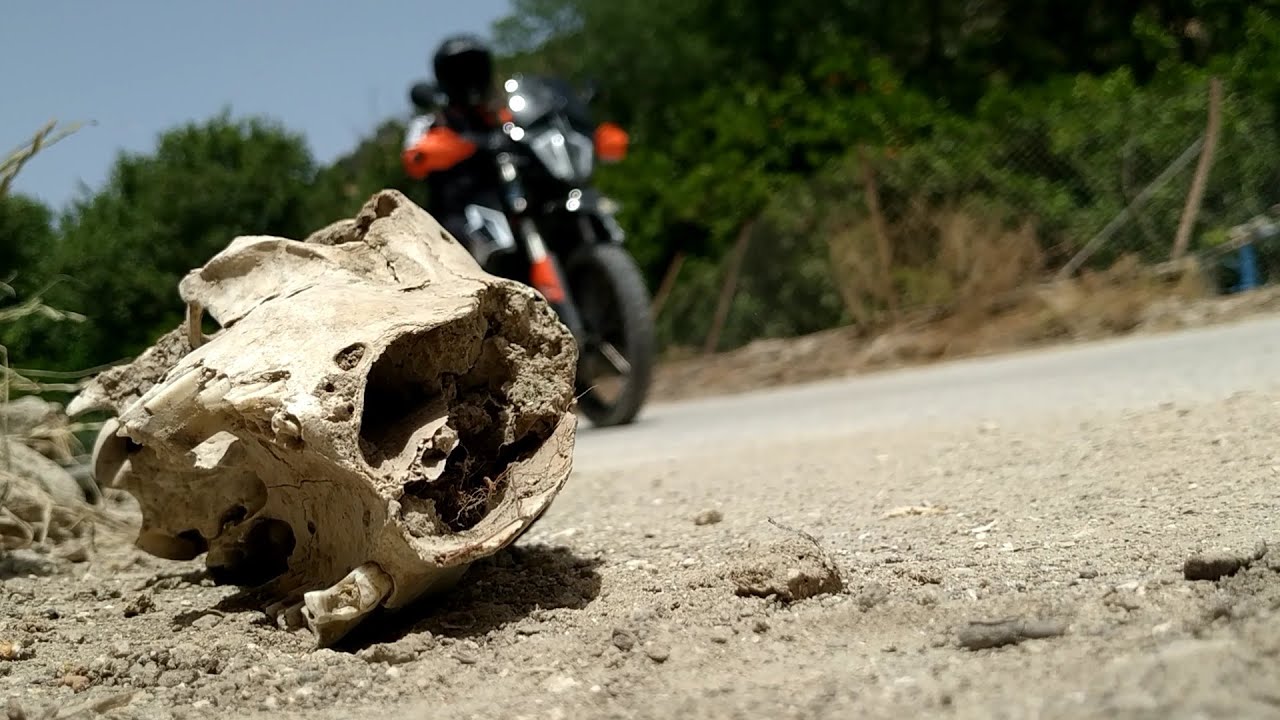 Εγκατειλημμενος Οικισμος στην Κρητη #zaros #heraklion #ktm790advr