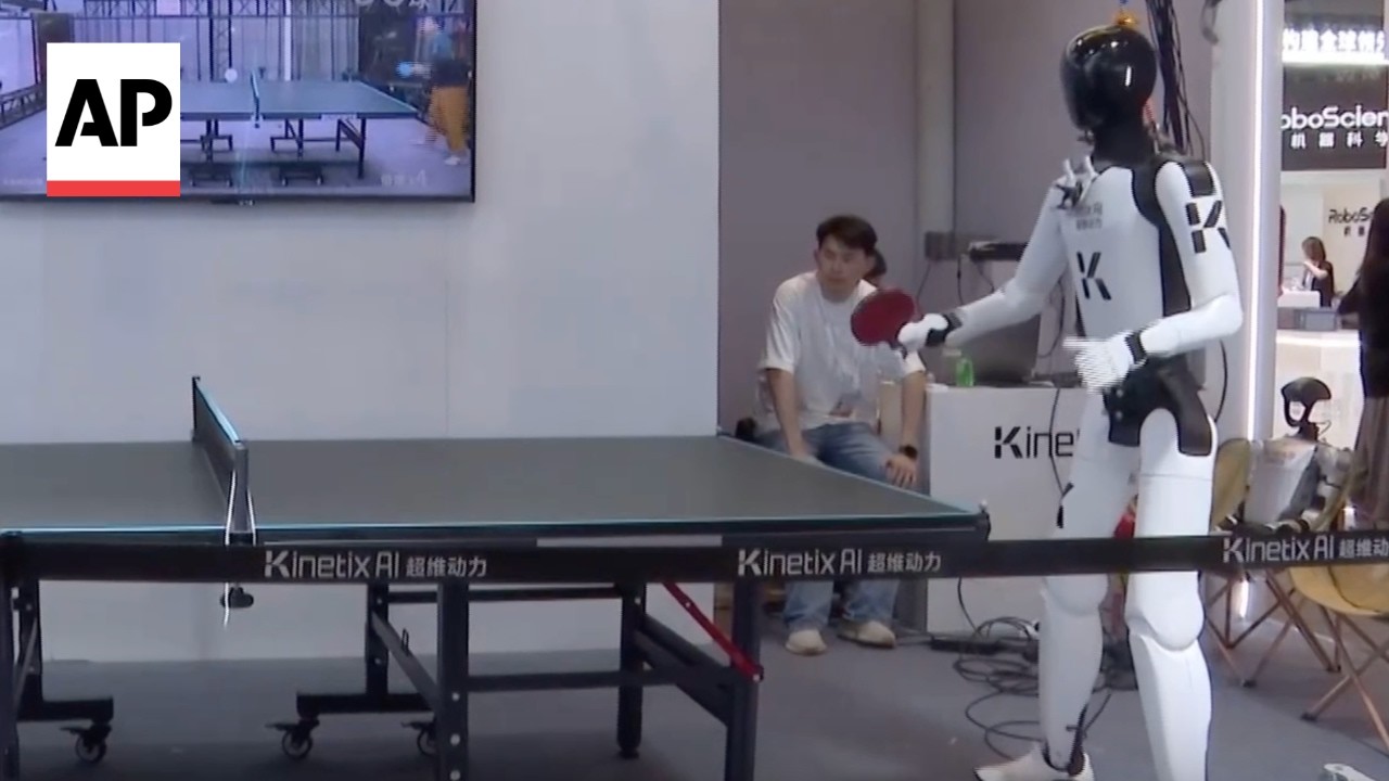 World AI Conference: Humanoid robots play table tennis, do laundry in China