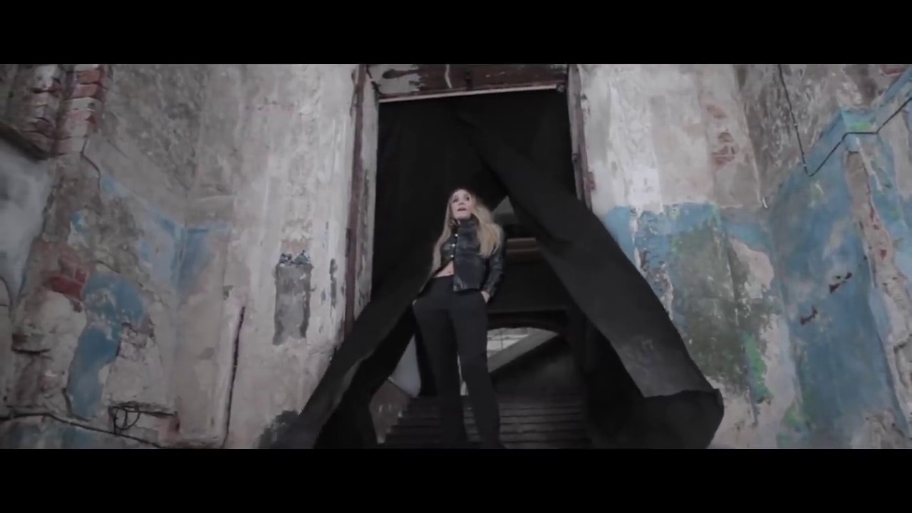 Mira Лена Лист – С_мели (Official Music Video, 2019) 6+ en YouTube