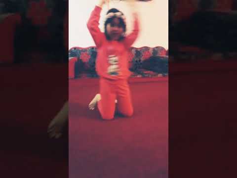 احلى رقصة لاجمل بنوتة على اغنية هيلا وهوبا نانسي عجرم