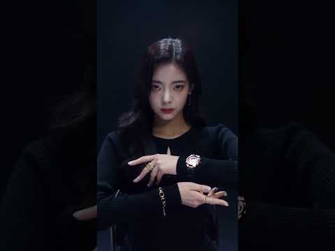 G-SHOCK×ITZY LIA