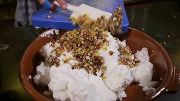 Nougat parfait met stoofperen