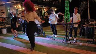 I Want To Break Free By Queen - Everly Jayag With South Phase Band La Terraza Tatay