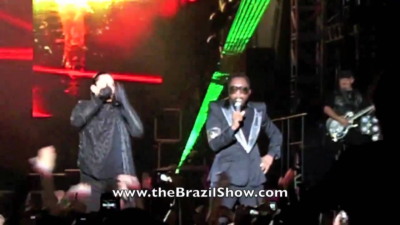 Black Eyed Peas "Pump It" Live in Rio de Janeiro 2010 YouTube