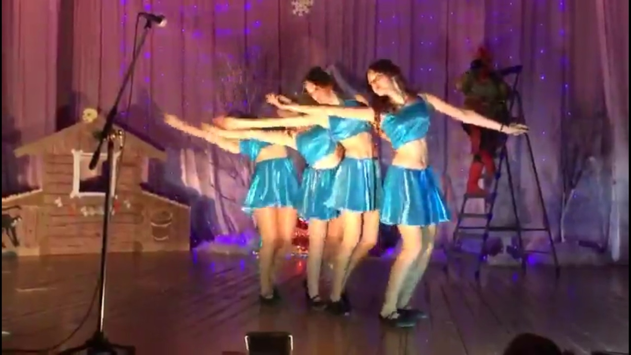 Новогодний танец Lambada Железнодорожный СДК (Карасуский район) - YouTube