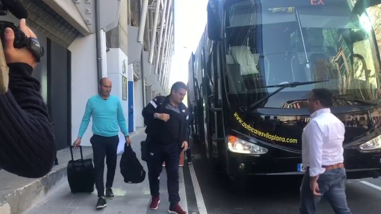 fútbol de guatemala Deportivo Extremadura: Llegada del autobús del Extremadura a Riazor