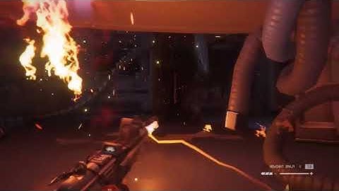 Alien Isolation playing Hide and Seek with Xenomorph