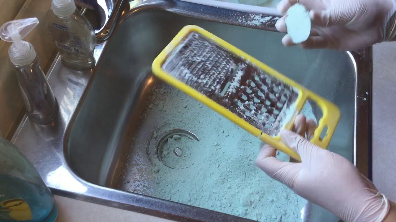 Comet shave / crumble / grate