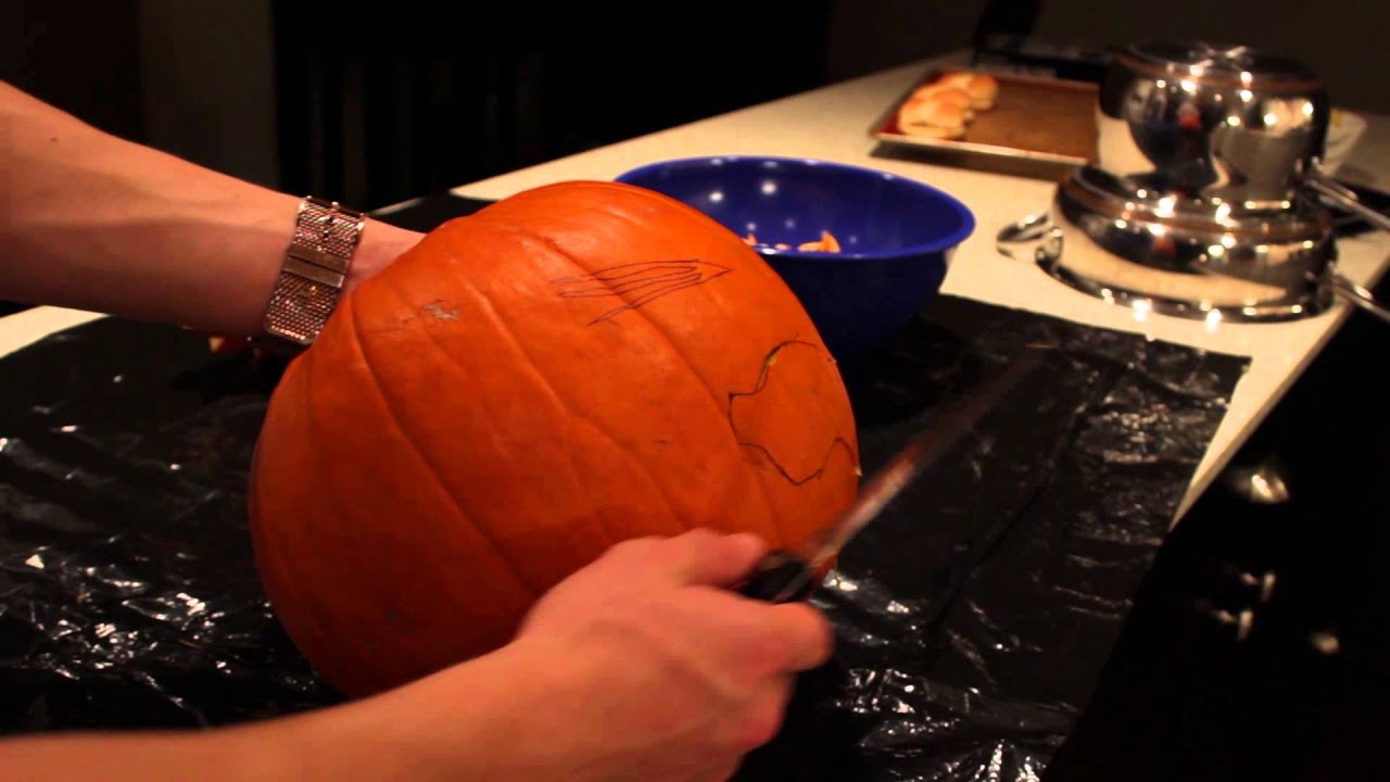 How to carve a puking pumpkin - YouTube