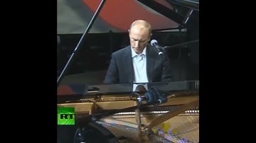 Thumbnail of President putin plays STILL D.R.E. #Meme #Shorts
