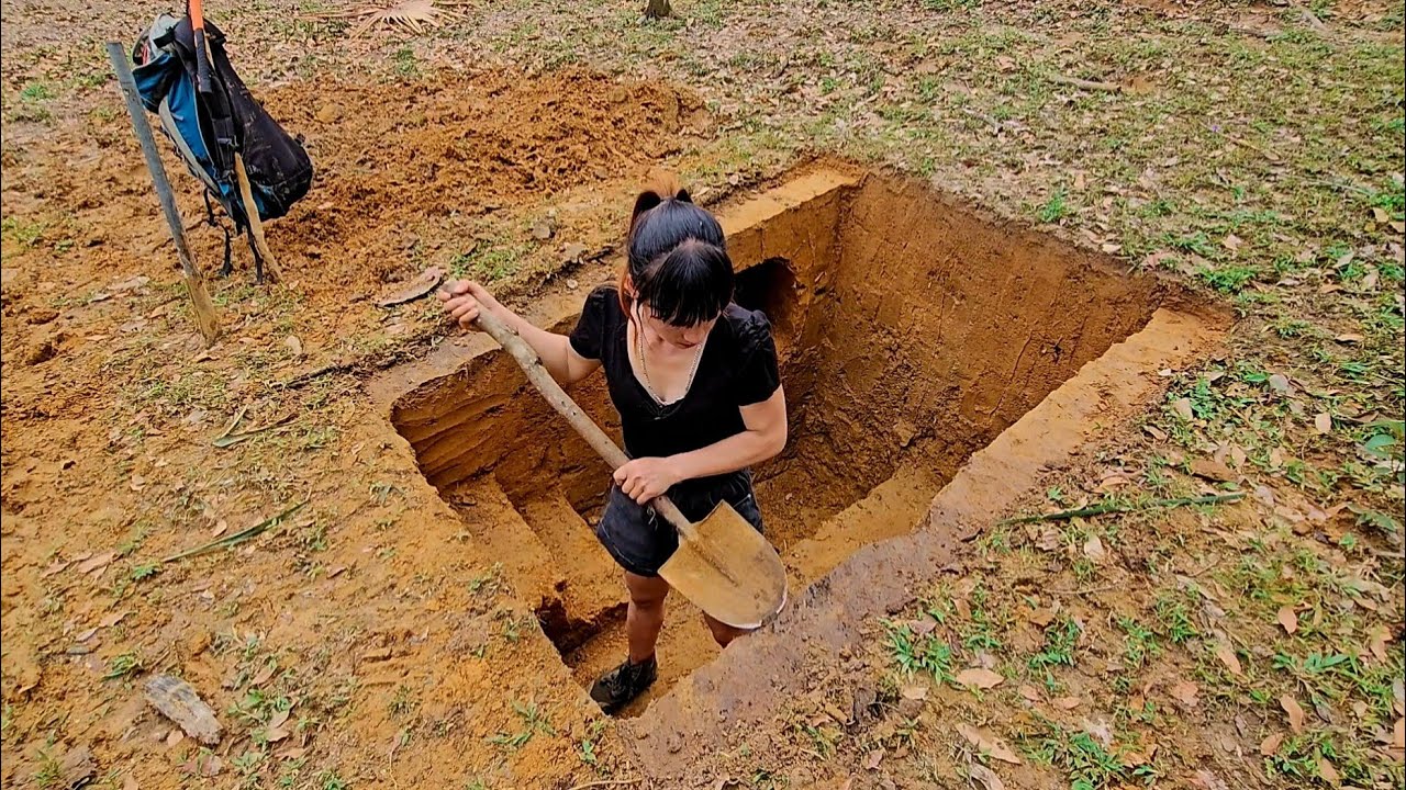 Build a safe underground shelter - protected from wild animals, with a fireplace ; full video