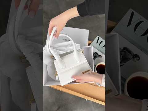 Брендова жіноча сумка Jacquemus Le Chiquito White | Стильна маленька крос-боді сумочка з екошкіри, видео 1