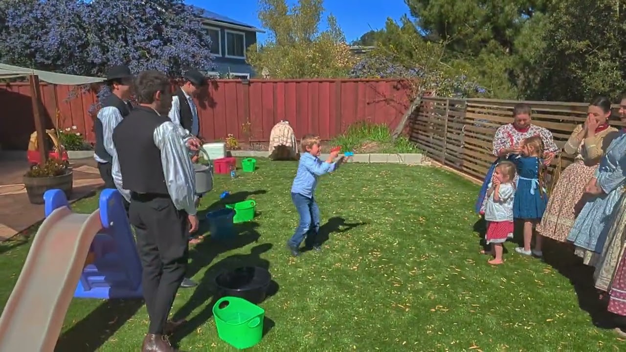 Eszterlánc - 2023 húsvéti locsolkodás