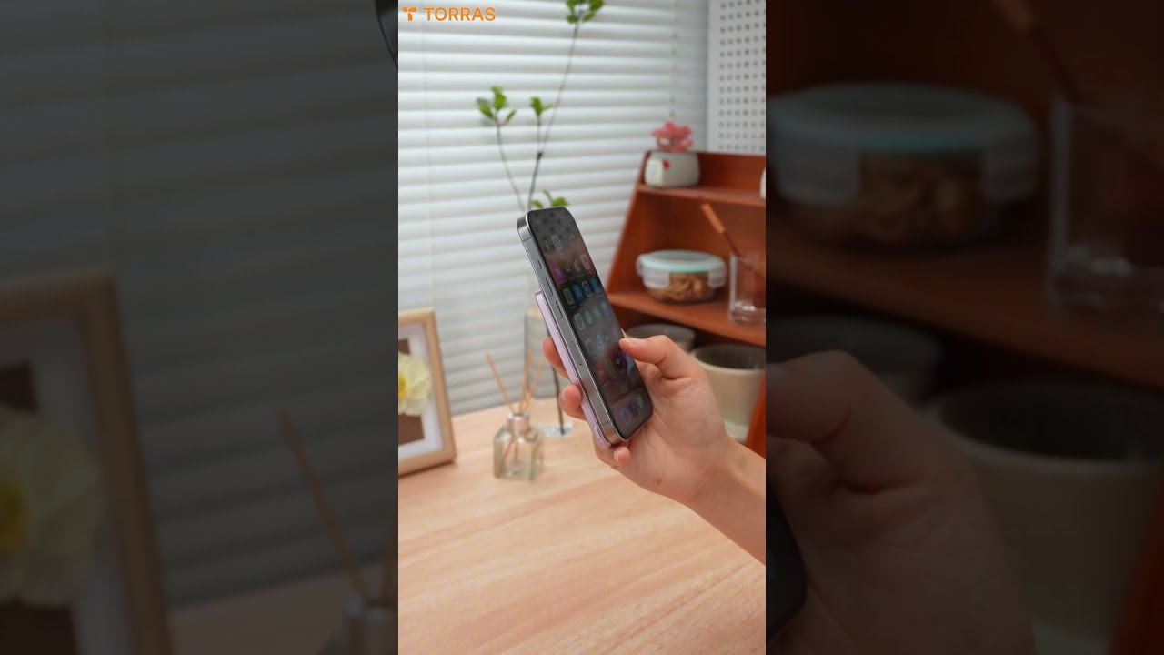 軽くて小さいため、ポケットやカバンに入れてもオッケー！この