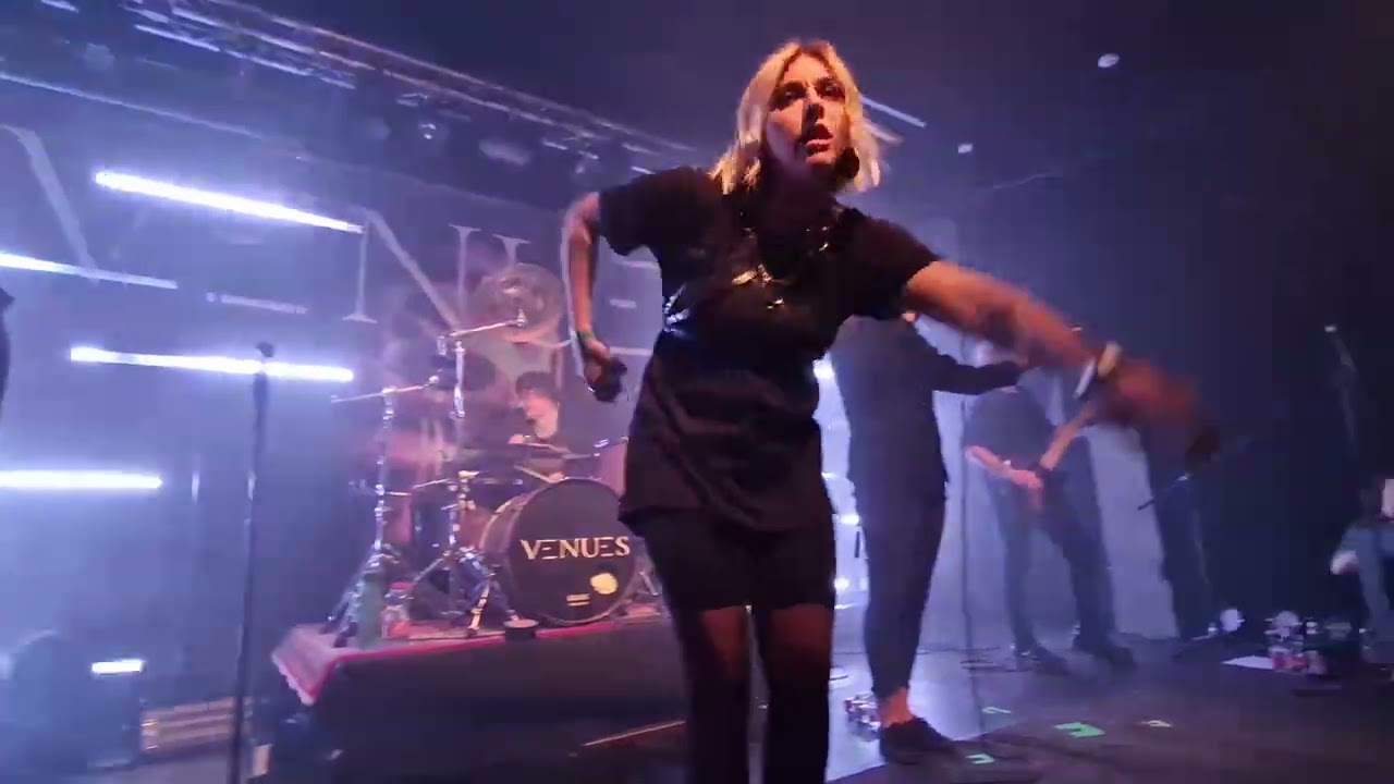 VENUES live bei ihrer Album-Releaseparty 2024 mit Oblivion