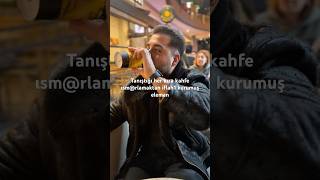 Her Tanıştığı Kıza Kahve Ismarlayan Model