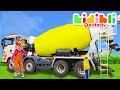 Die Kinder spielen mit einem Betonmischer | Die Kinder tun so, als würden sie spielen! ⛑ Kidibli