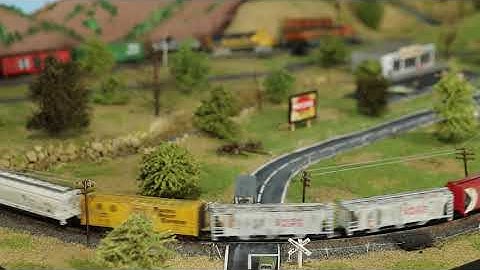 Caliente and Tehachapi loop on 2 hollow core doors in N scale