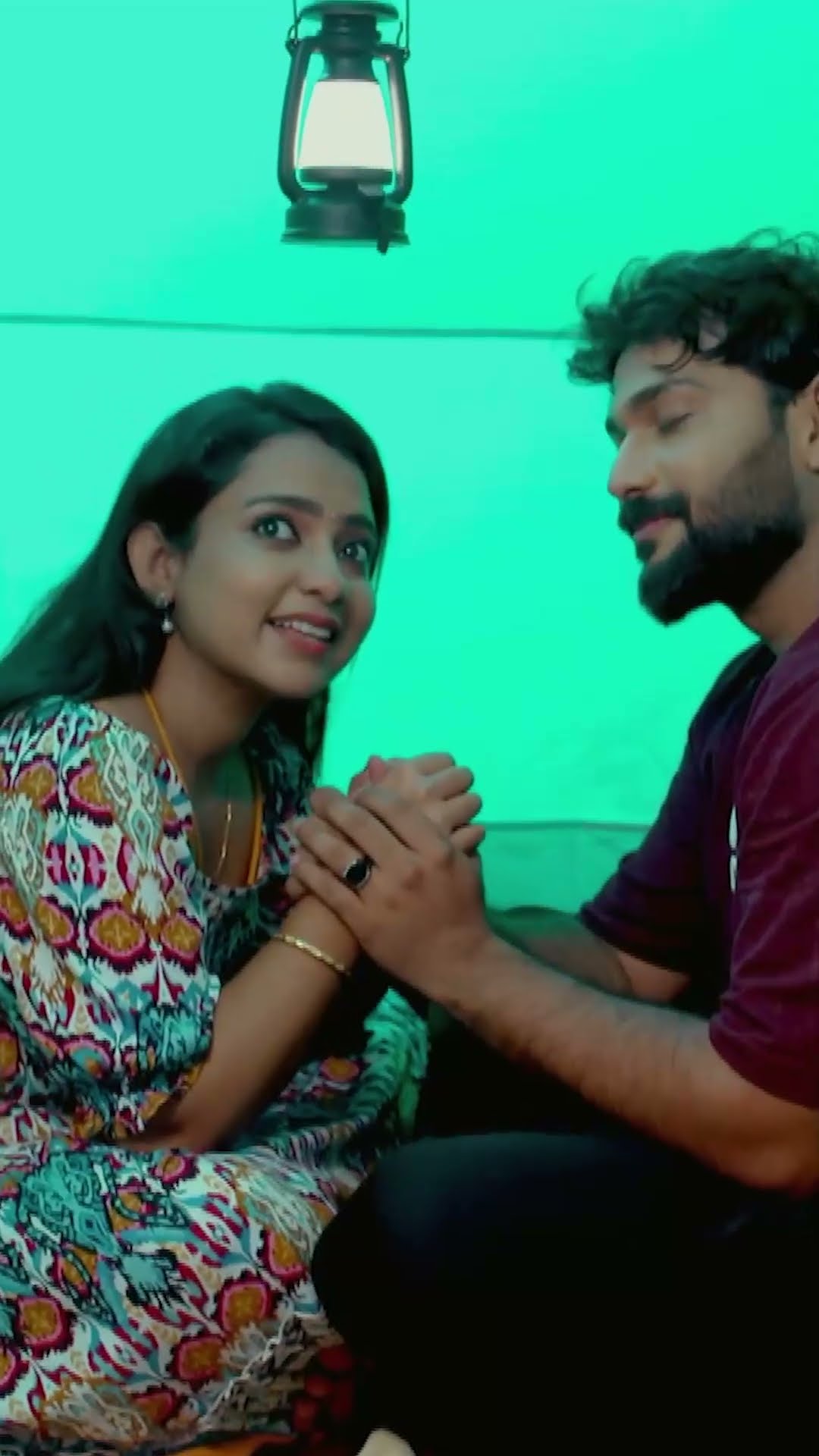 #ChempaneerPoovu നിലാവെളിച്ചമുണ്ടെങ്കിലും എന്റെ ലൈറ്റ് നീയാ
