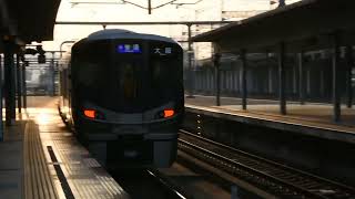 JR西日本225系6両 普通大阪行 姫路駅発車