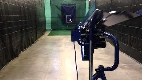 BATA B1-Curveball, fastball