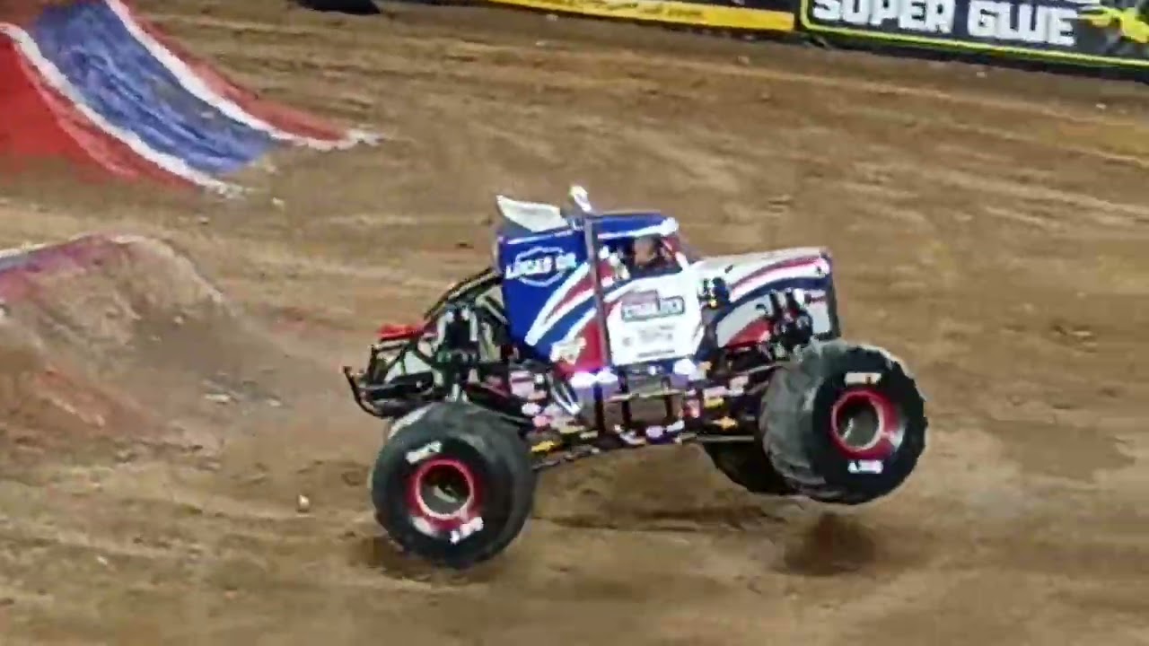 I Went to go watch some monster trucks & Im living for these moments of pure chaos 