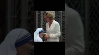 '¡El Encuentro que Conmovió al Mundo! Diana Spencer y Madre Teresa de Calcuta' #DianaSpencer '¡El Encuentro que Conmovió al Mundo! Diana Spencer y Madre Teresa de Calcuta' #DianaSpencer