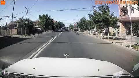 Հարգելի հետիոտն, ԽՆԴՐՈՒՄ եմ հարգի վարորդին