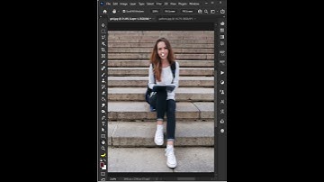 Add Graphics to Complex Perspective - Short Photoshop Tutorial