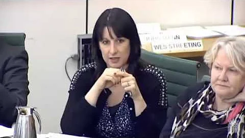Rachel Rees MP attempts to question Arron Banks an...
