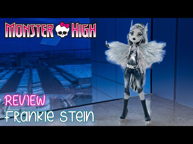 Monster High SDCC 2022: Frankie Stein Voltageous Doll Review