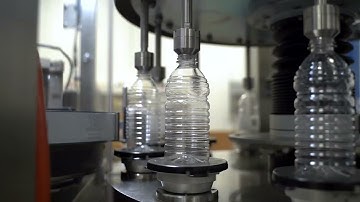 This is literally a cheat code if you want to label your products #technology #labelingmachine