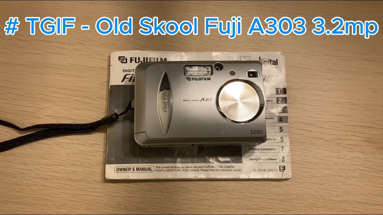TGIF - Old Skool Fuji A303 3.2 Mp CCD Digital Camera & Manual